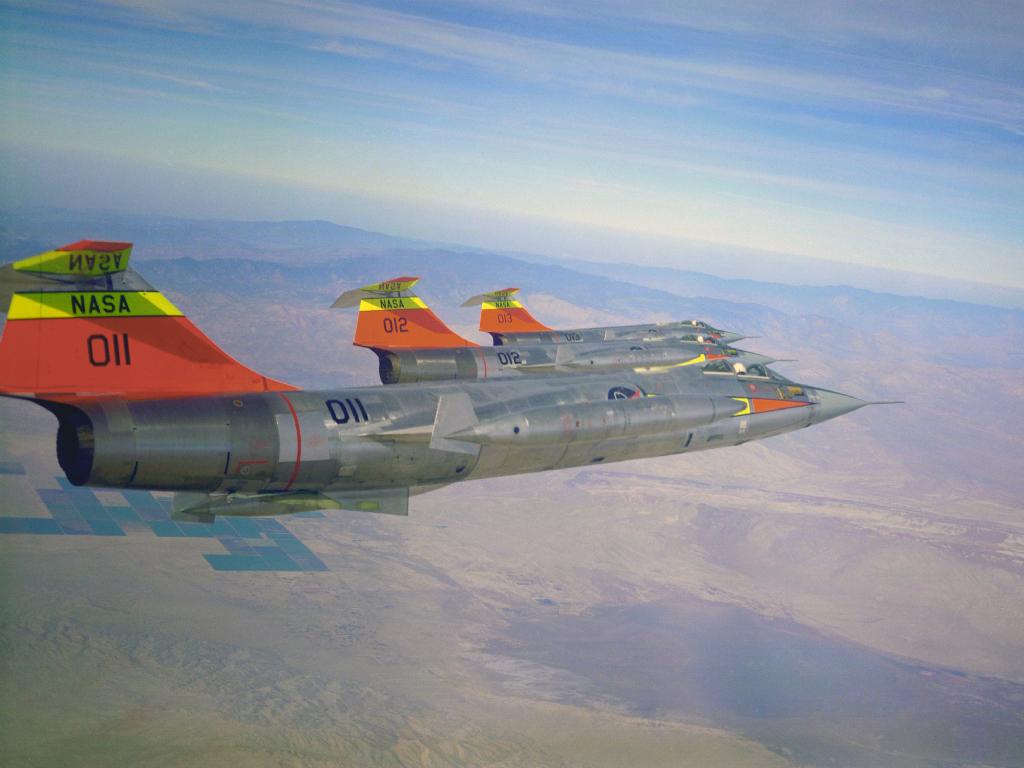F-104 Starfighters in formation